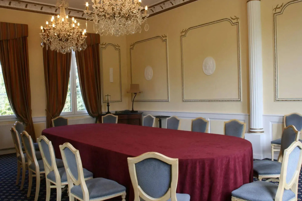 Grand Hôtel "Château de Sully" - Piscine & Spa -Teritoria