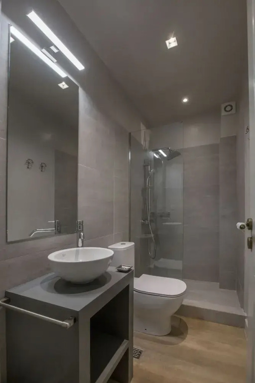 Magnificent neoclassical apt in Syntagma-Plaka by GHH