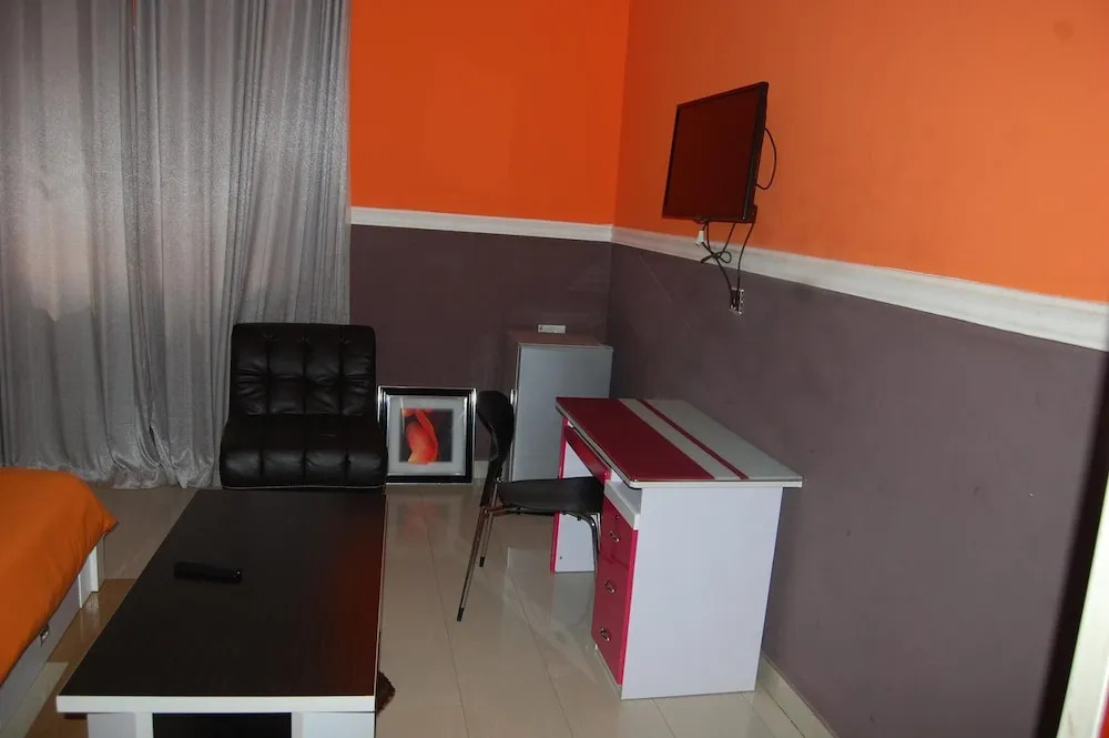 The Don's Suites
