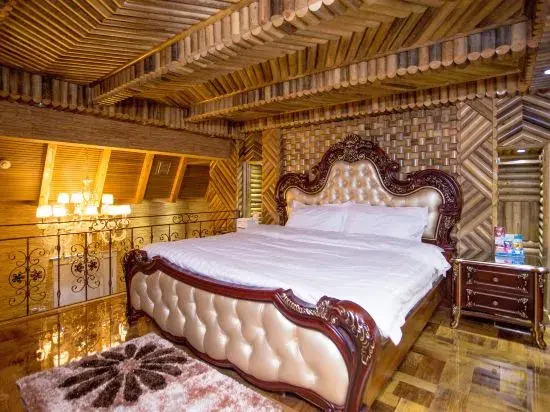 No.7 Theme Hotel