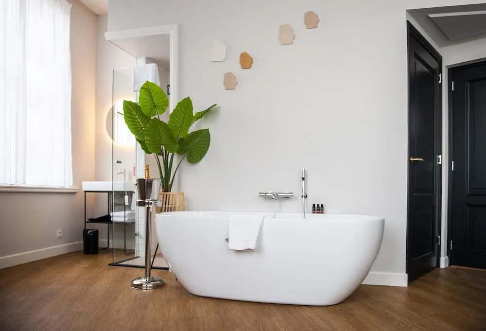 FINCH Boutique Hotel, downtown