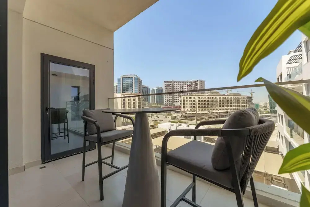 Maison Privee - Tranquil Escape w/ Balcony and High-End Facilities