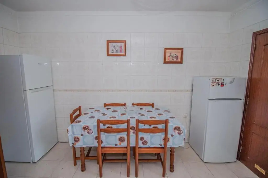 Charming Private Rooms in an Apartment A2 Penha - Faro