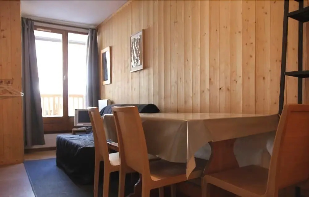 This studio of about 25m2 is quite, on the first floor Holiday home 1