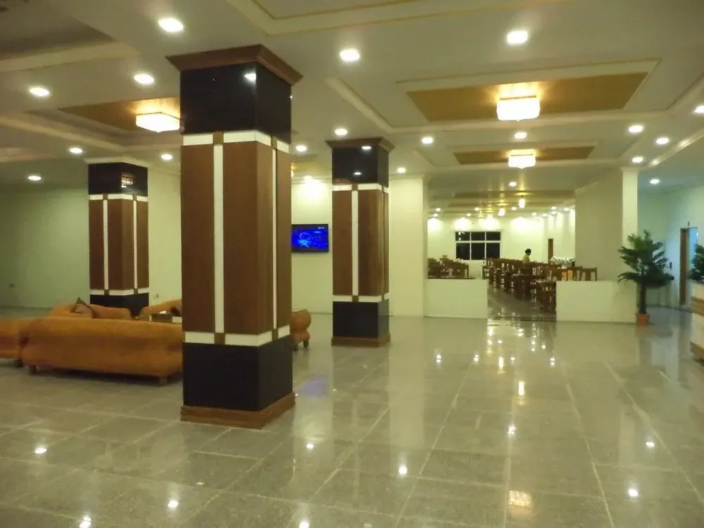 Jade Royal Hotel