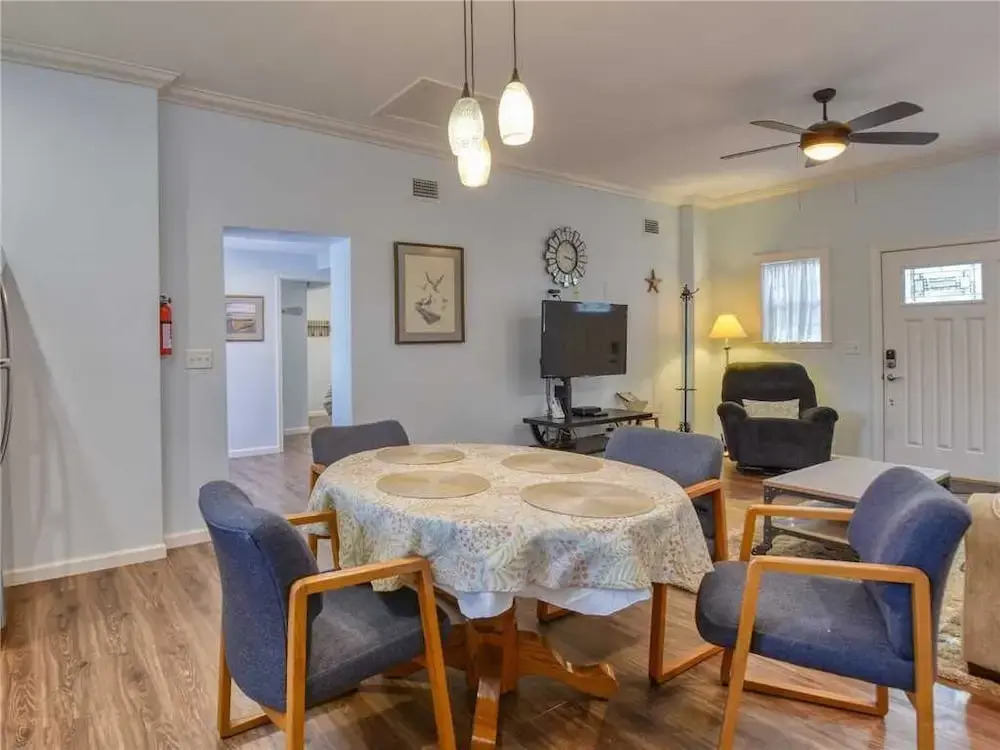 Hidden Villa - Two Bedroom Home