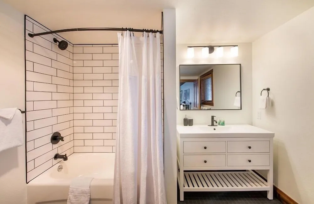 First Floor Condo Easy Access to Ski Adventure - Zephyr Mountain Lodge Premium-Rated 2100