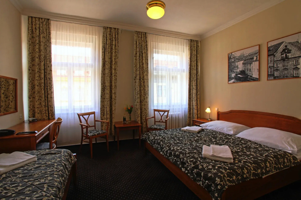Anna Hotel