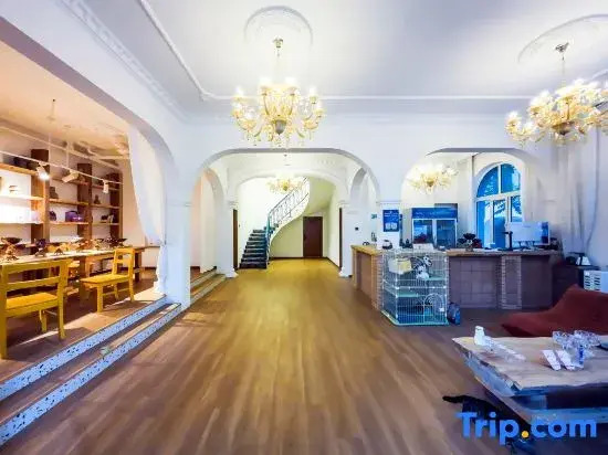 Huajing Homestay