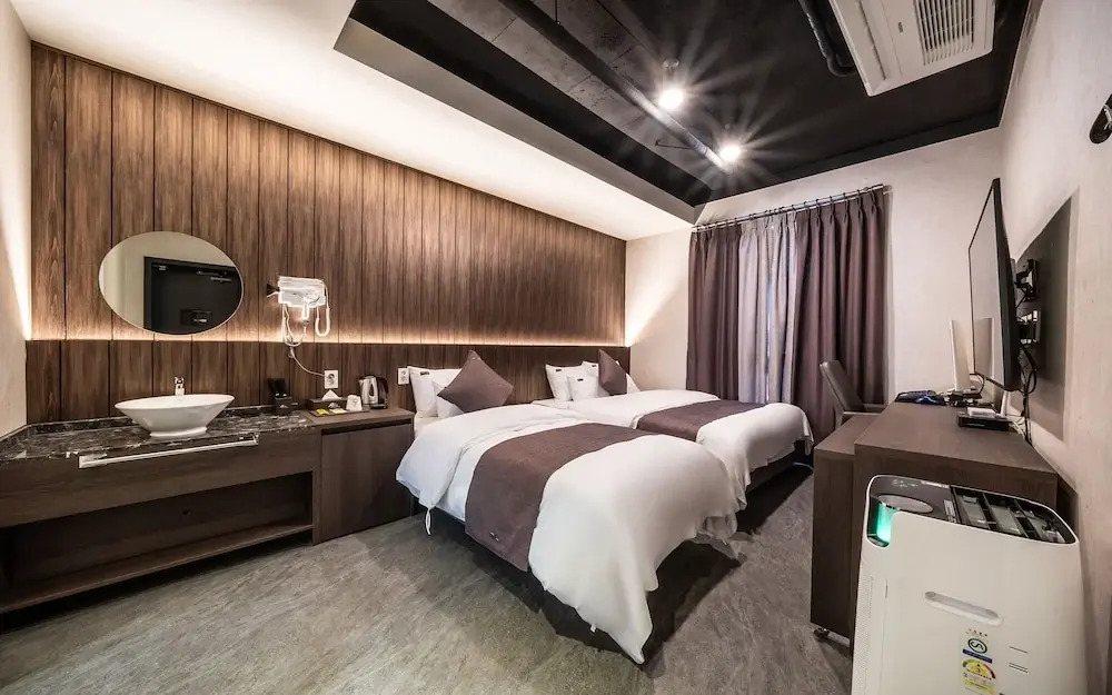 Cheonho Aria Hotel