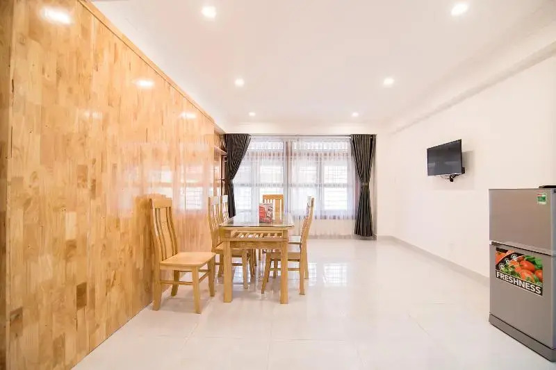 RedDoorz Plus Near Gia Dinh Park