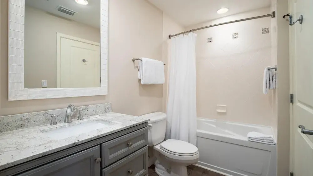 Luau I 6501/6503 - flr5 - 2BR 2BA - (6)