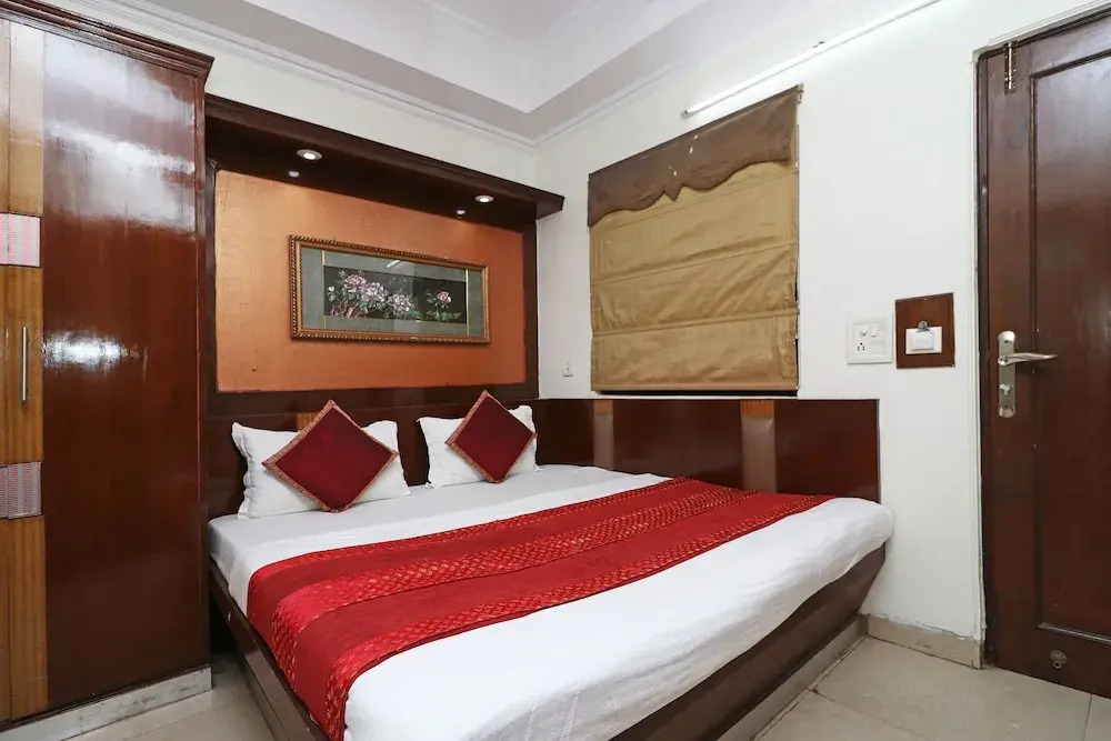 OYO 10848 Hotel Geeson