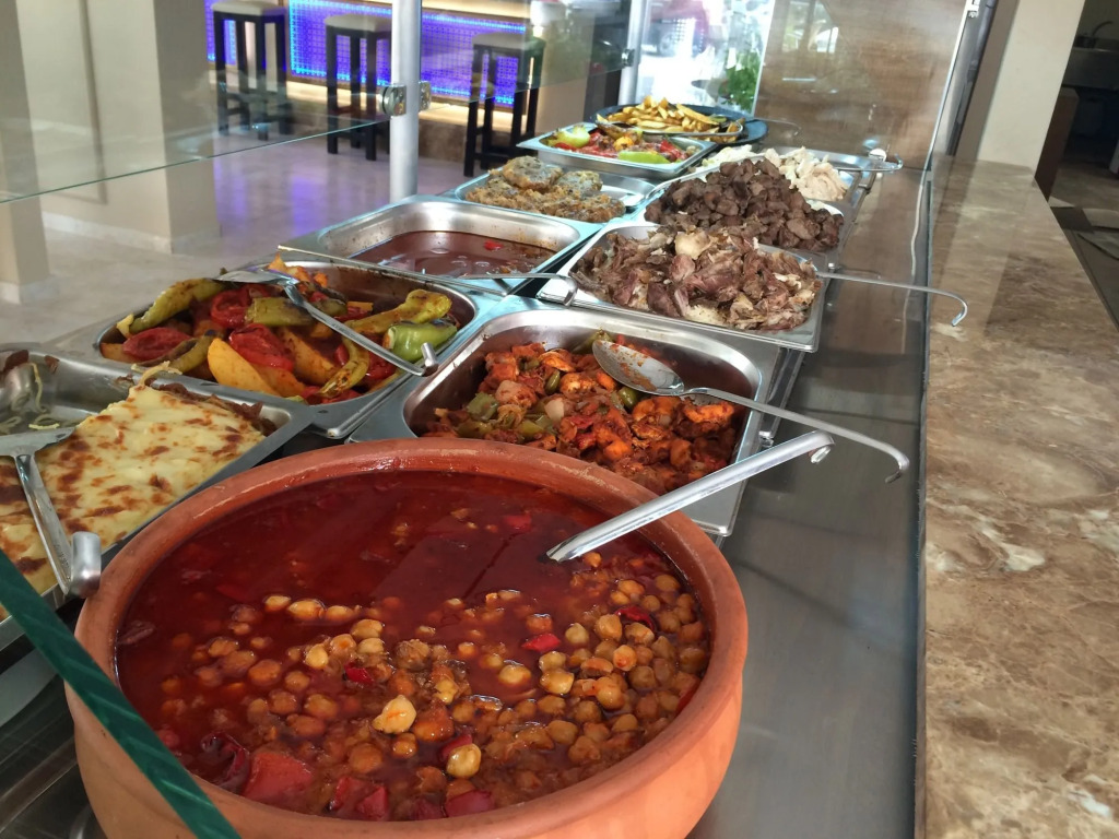 Almena Hotel
