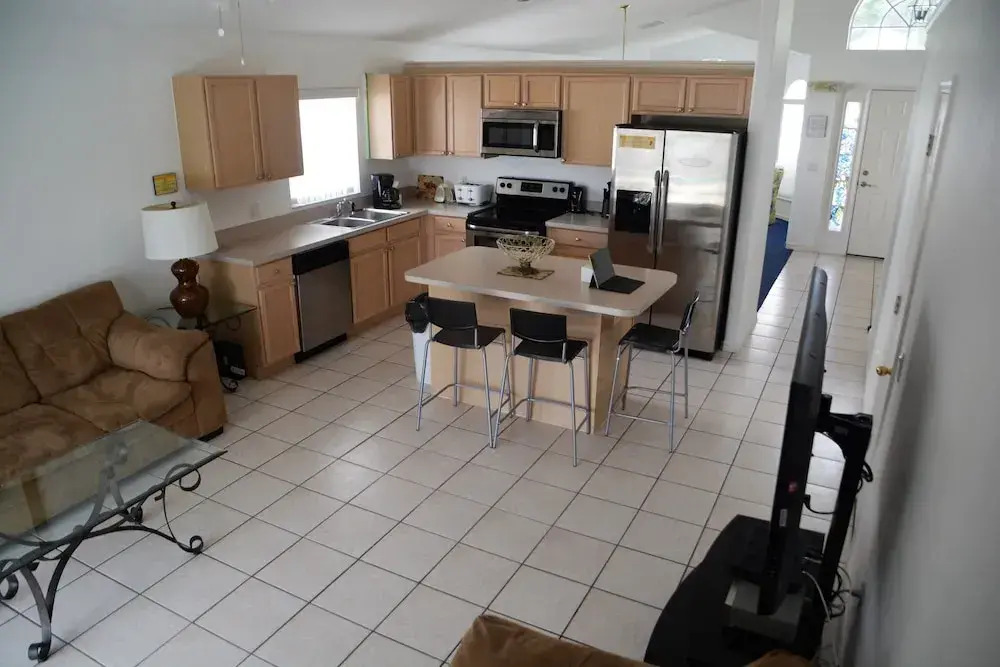1031 3 Bedroom Pool Home, Eagle Pointe Kissimmee