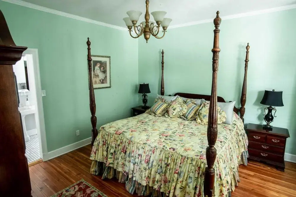 Valparaiso Inn B&B