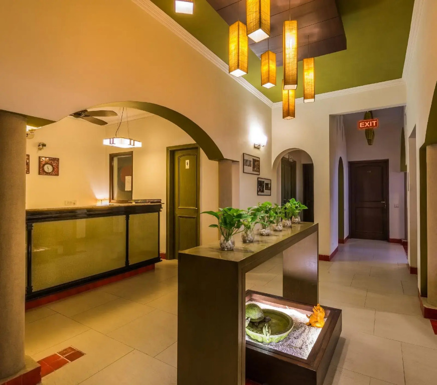 Home@F37 Kailash Colony Metro