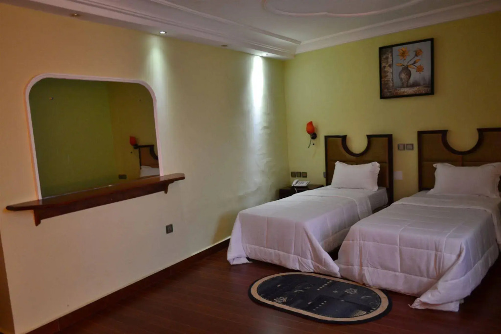 DK Hotel