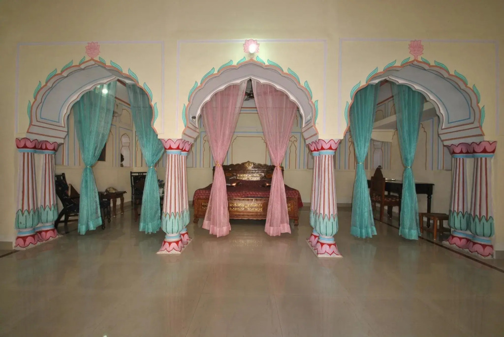Rawla Mrignayani Palace