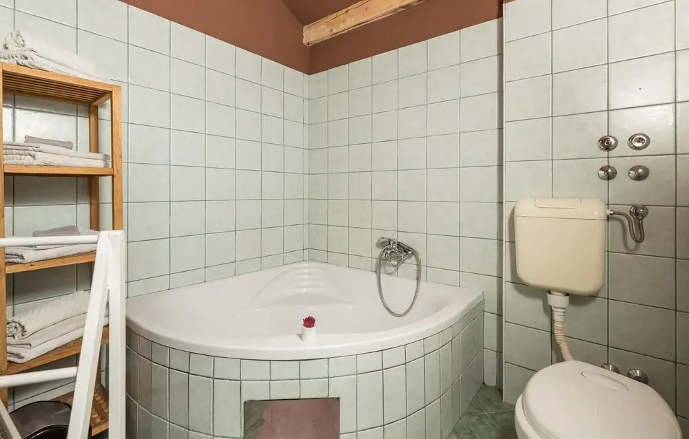 Awesome Apartment in Rijeka With Wifi and 2 Bedrooms