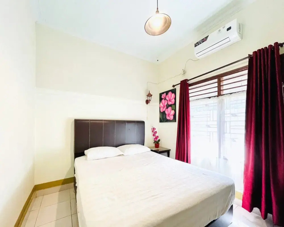 Lega Guest House Syariah near UISU Medan RedPartner