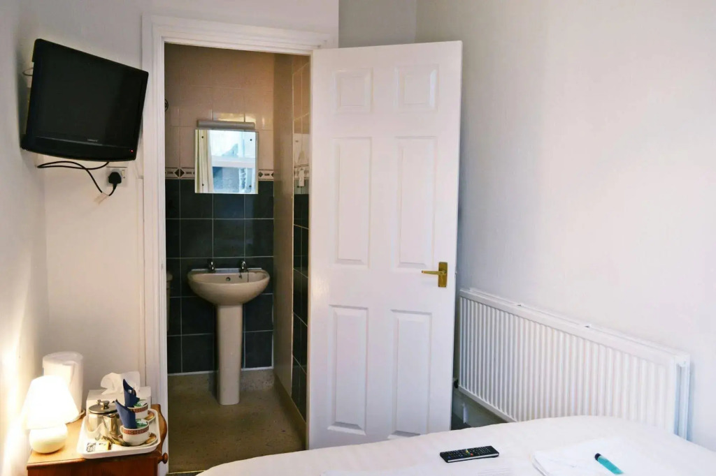 Cardigan Bay Guest House