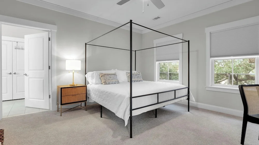 5 Units w/ Free Parking Walkable Historic District The Juliette by Avantstay