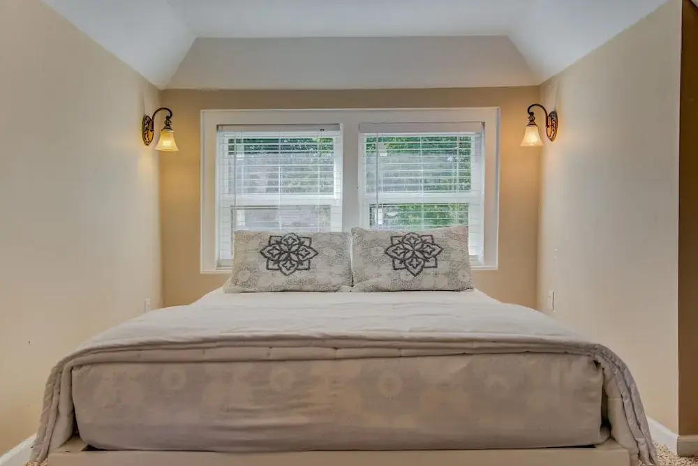 4BD Luxuryclose to Downtown3ba & Pet-friendly!!