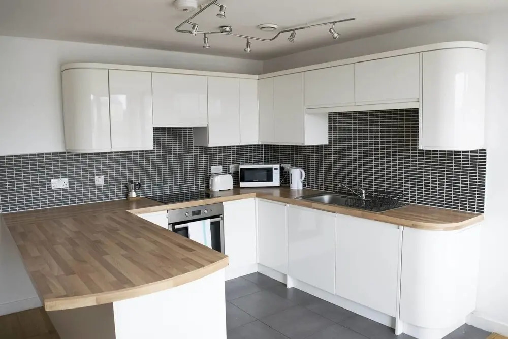 Modern 3BR Home 10 min to Canary Wharf, 6 Guests