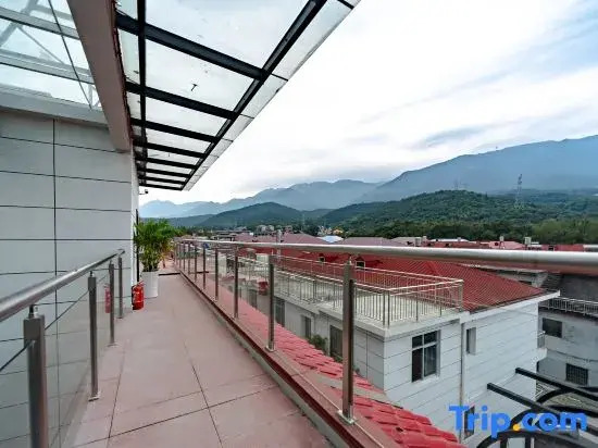 Floral Hotel·Shanshui Talk Hotel (Lushan Donglin Temple Store)