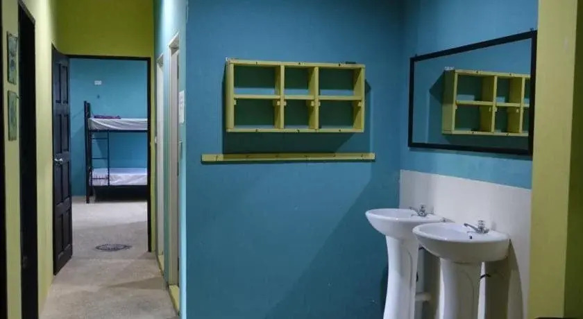 Davy Jones Locker Hotel