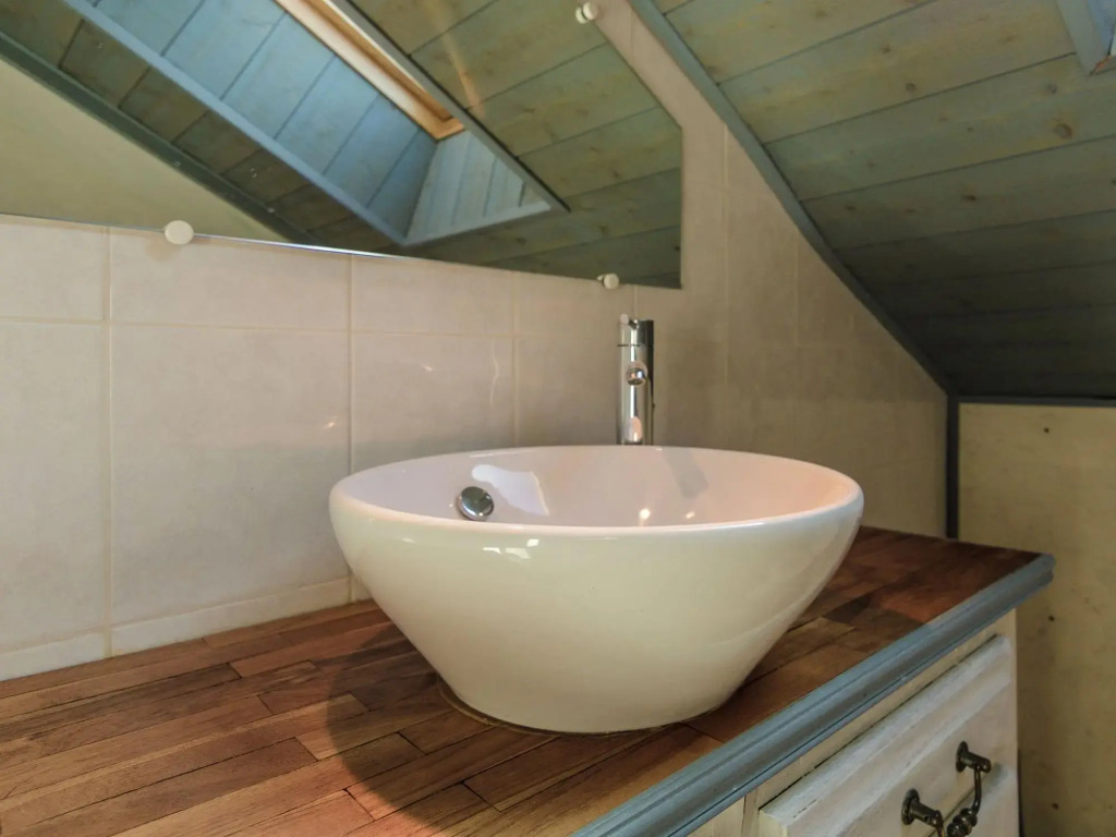 Villa with Pool & Views in Sérilhac