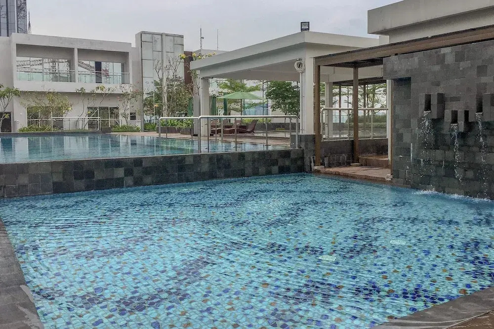 2 Bedrooms at Gallery West Apartment By Travelio