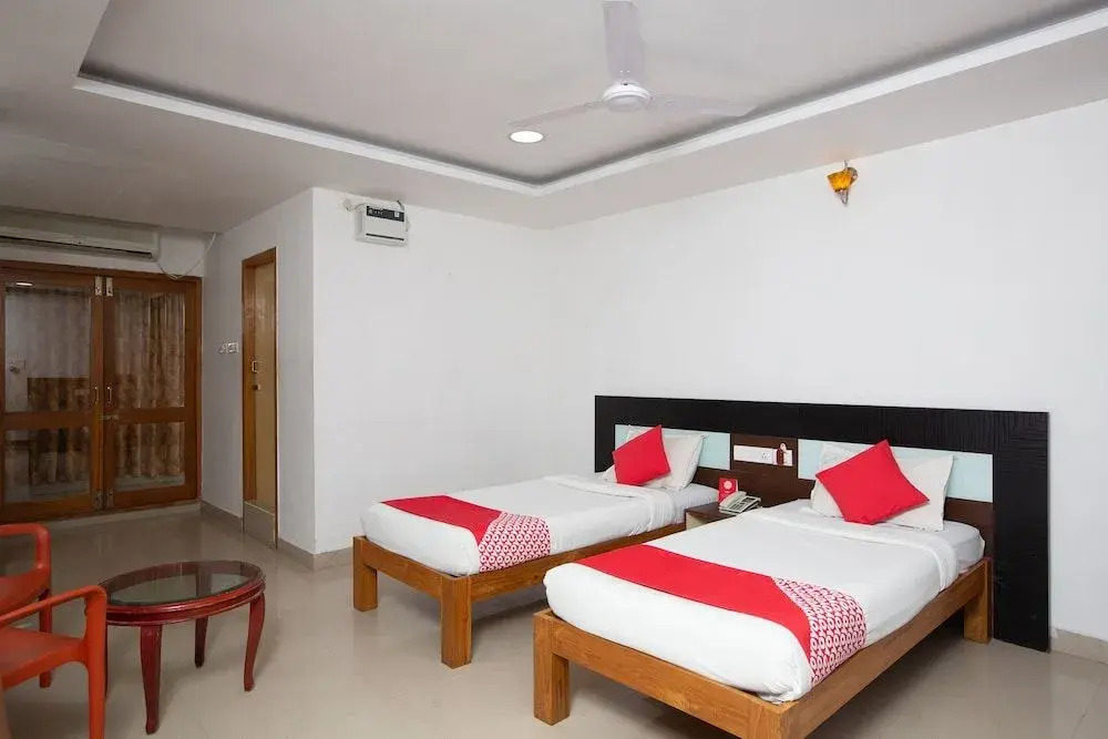 OYO 26947 The Lavish