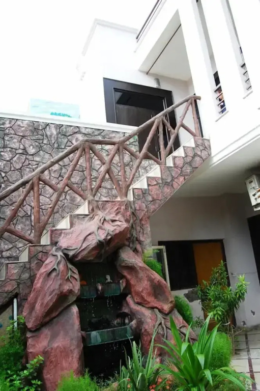 Sai Home Stay Bed & Breakfast