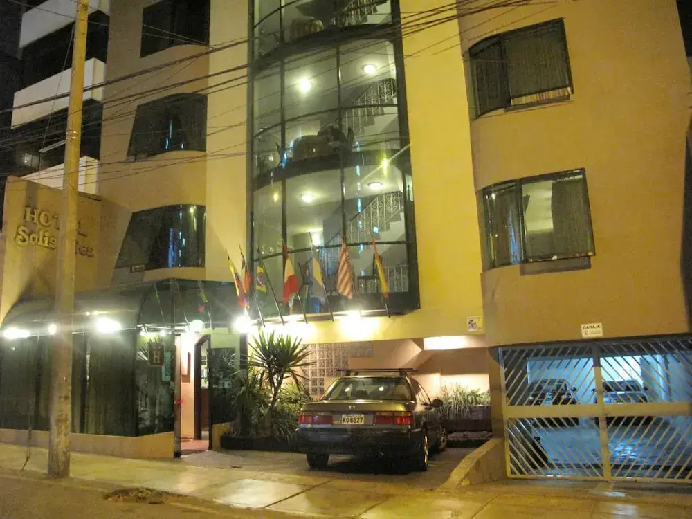 Solis Dies Hotel