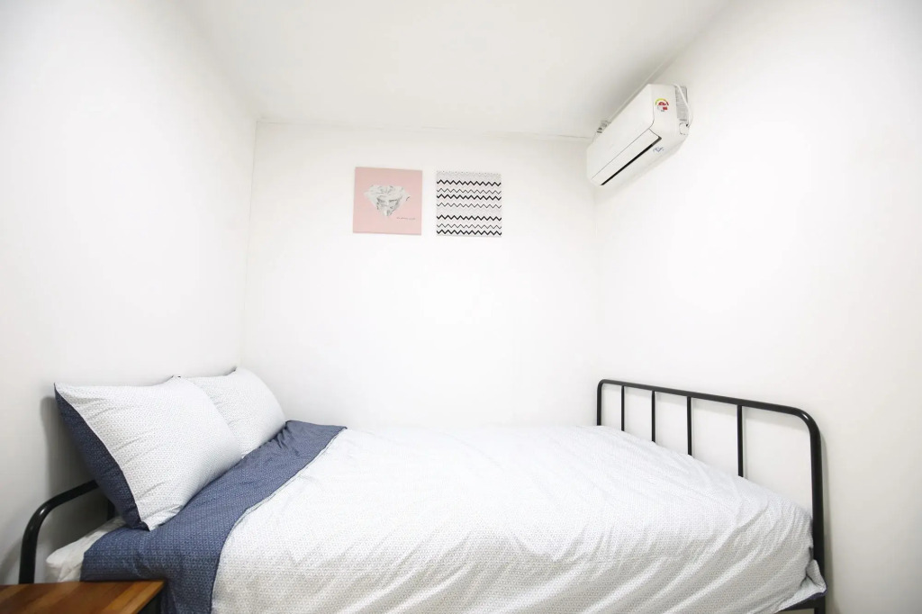 Zibro S Guesthouse