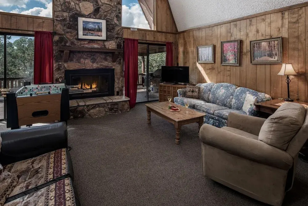 Bear Crossing - Three Bedroom Cabin