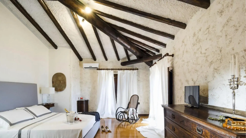 Exclusive seafront villa with private pool-VILLA LUNA BLU