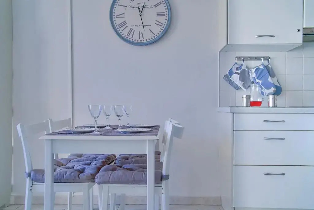 Risso - a modern one bedroom with pool