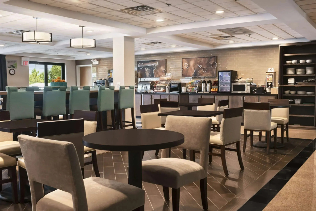 Wingate by Wyndham Chicago Schaumburg