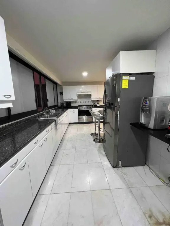 Posh Polanco Apts with Tv and Desk
