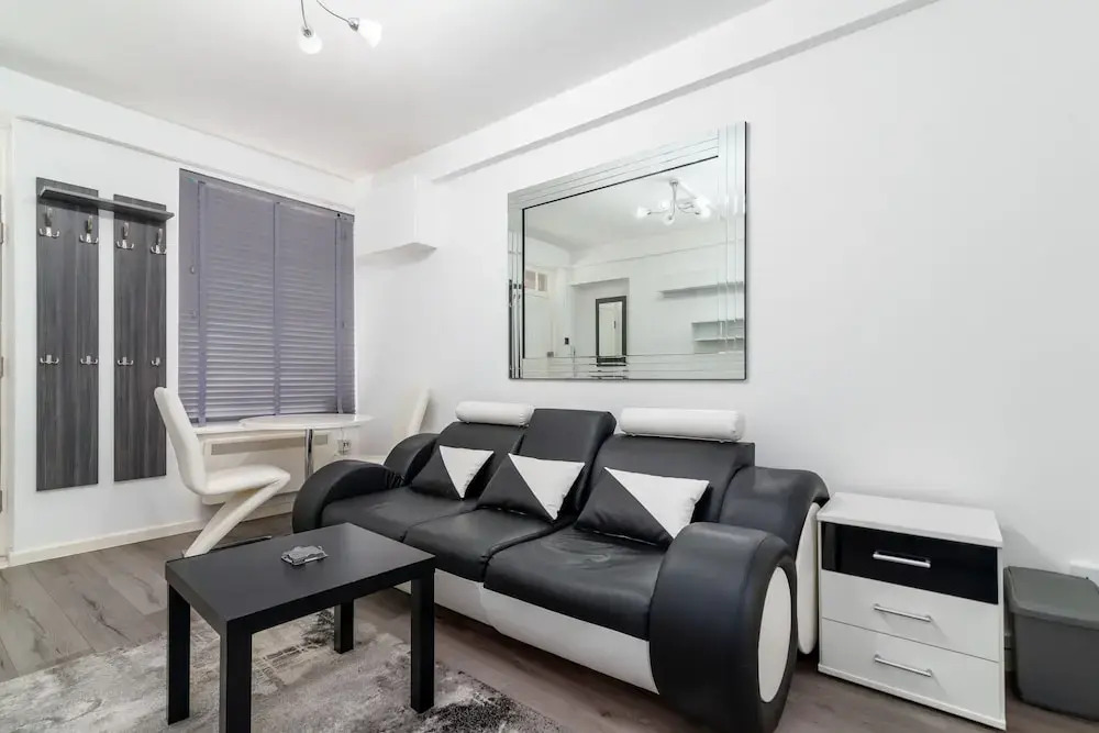 1 Bedroom For 2 In Covent Garden Central London