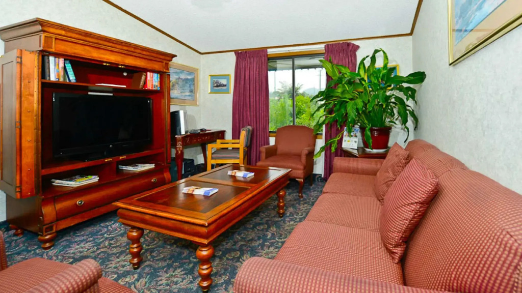 M Star Hotel Covington