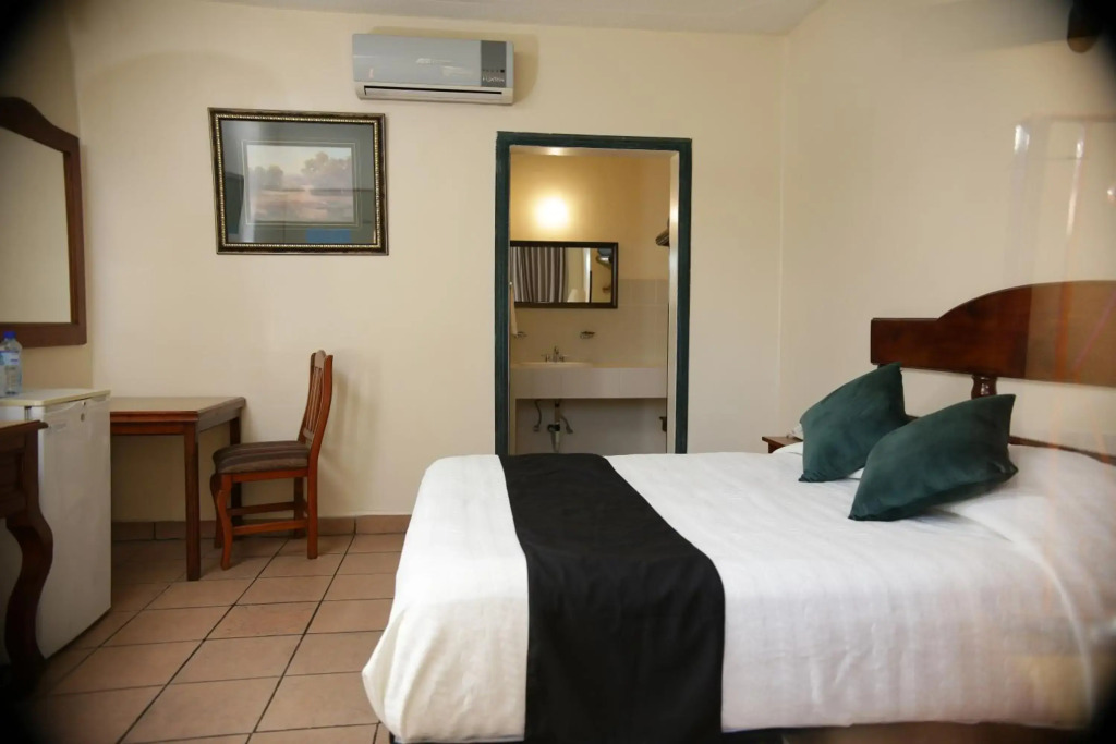 Hotel Posada Santa Fe Sabinas