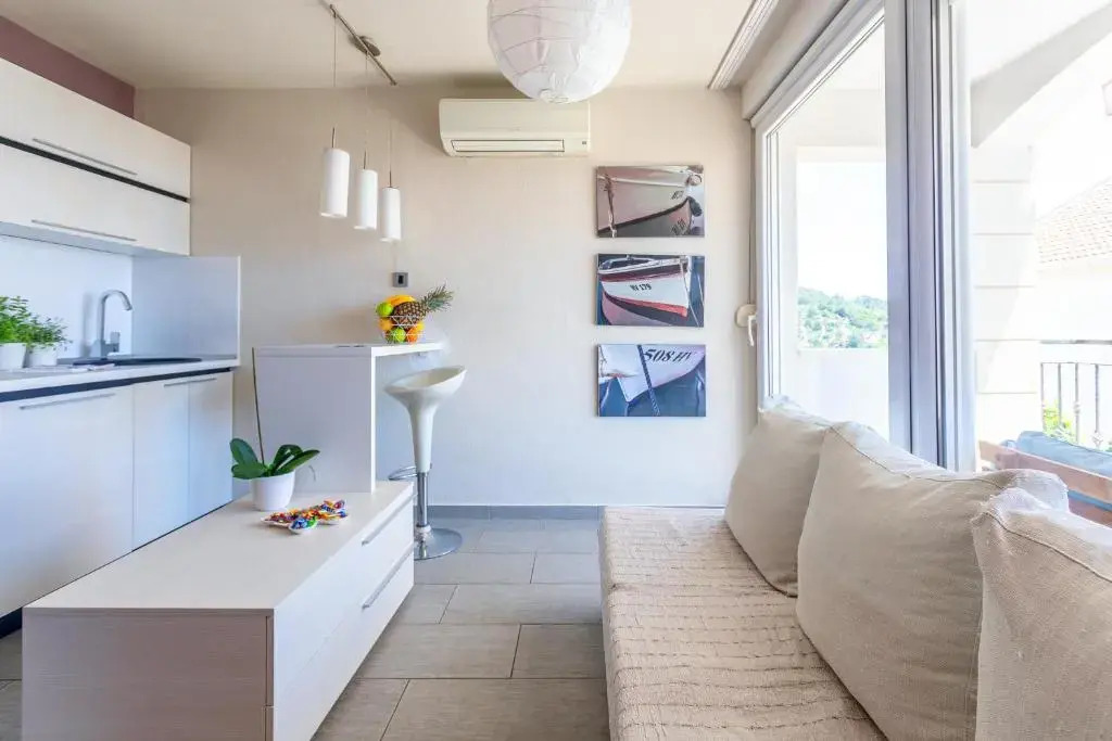 Deluxe Apartments Primi