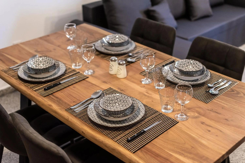 SerenityOne - Centrally located One Bedroom Apt