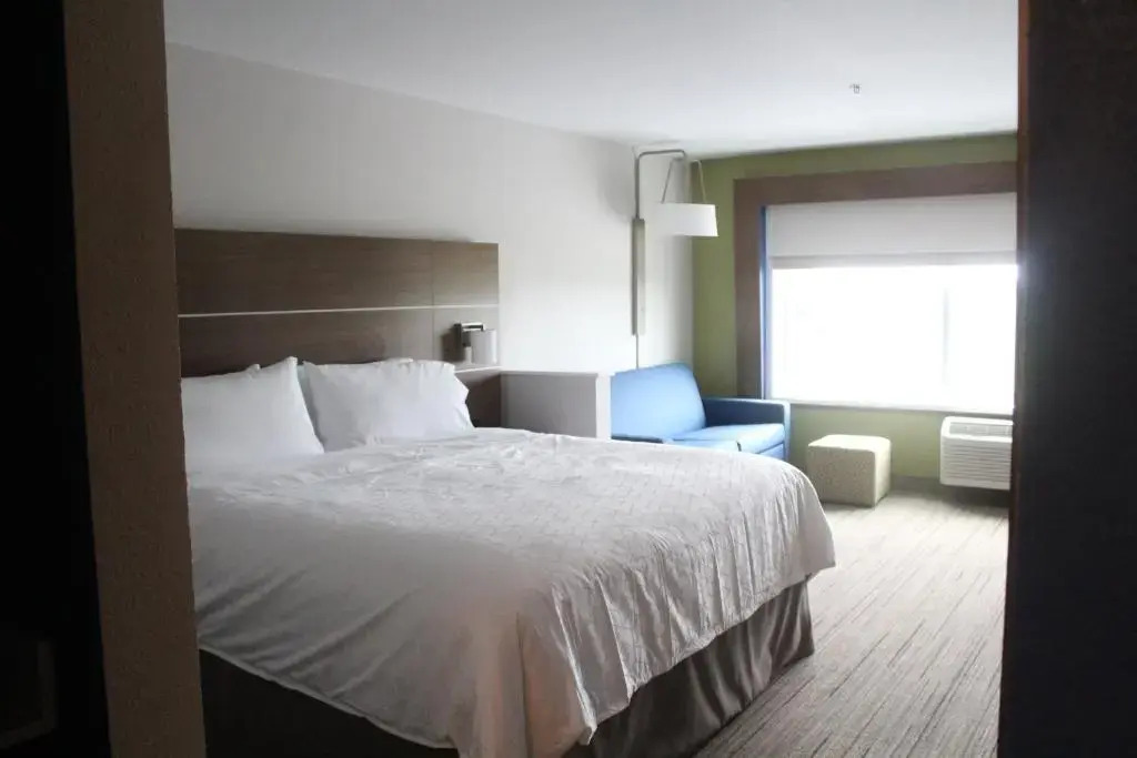 Holiday Inn Express & Suites - Kokomo South by IHG