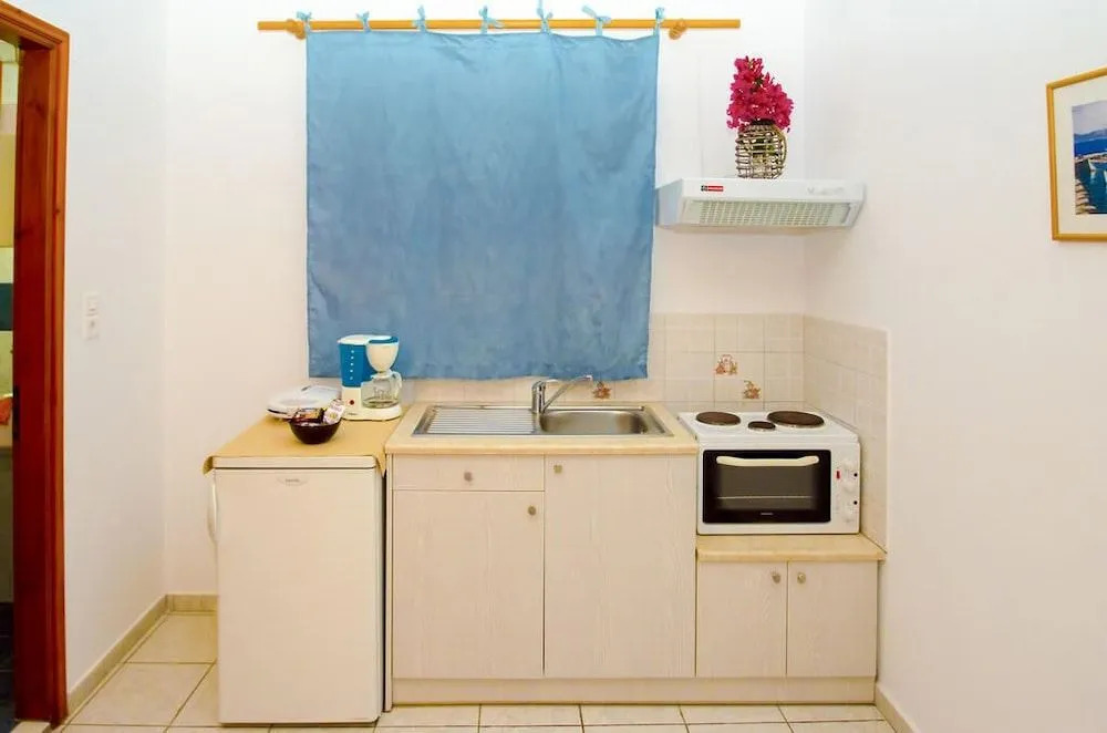 Palaios Rooms