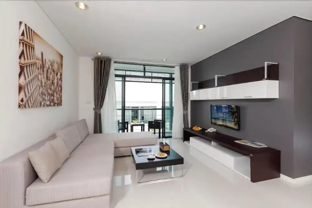 Regent 15 Condo